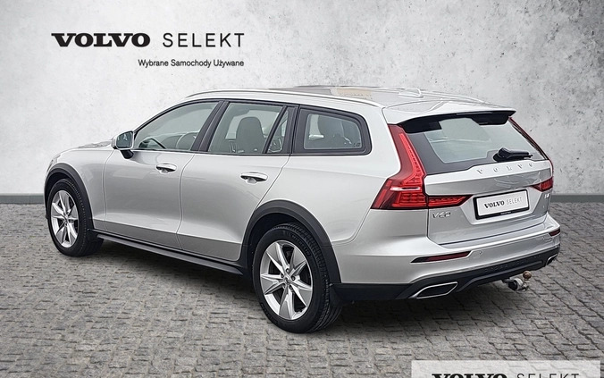 Volvo V60 Cross Country cena 169900 przebieg: 61578, rok produkcji 2021 z Toruń małe 667